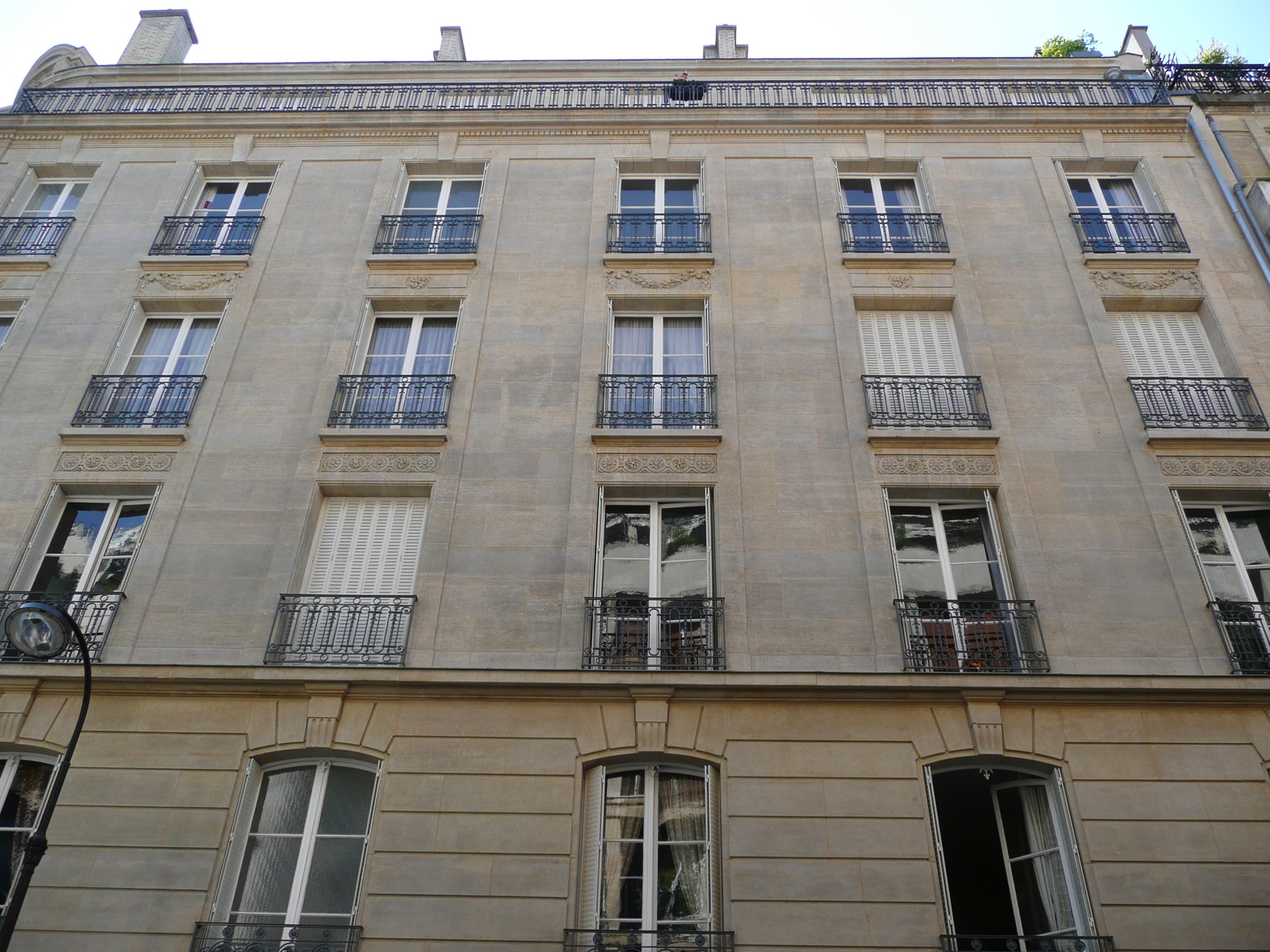 照片 法国(France) 巴黎(Paris) 第十六区(16th Arrondissement) 阿尔贝里克·马尼亚尔街(Rue Alberic Magnard) 2007-08 0