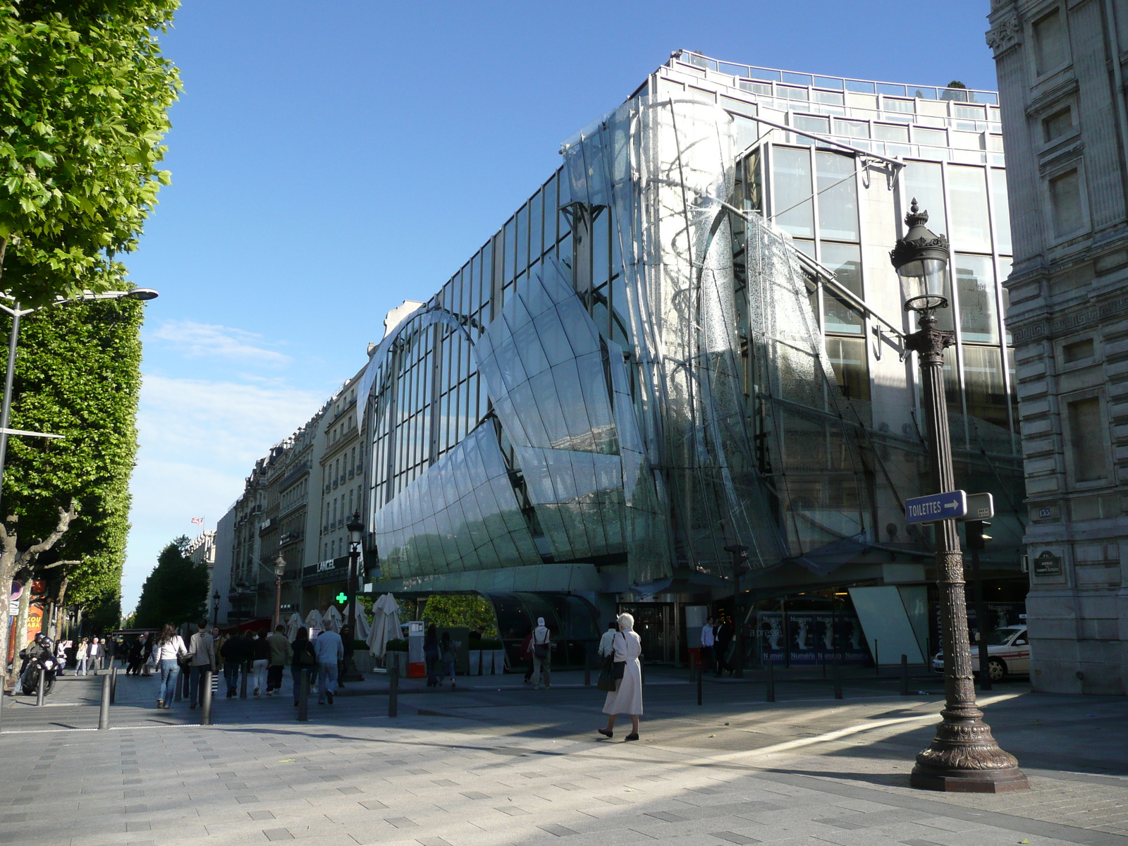 照片 法国(France) 巴黎(Paris) 星形广场和凯旋门(Etoile and Arc de Triomphe) 2007-05 60