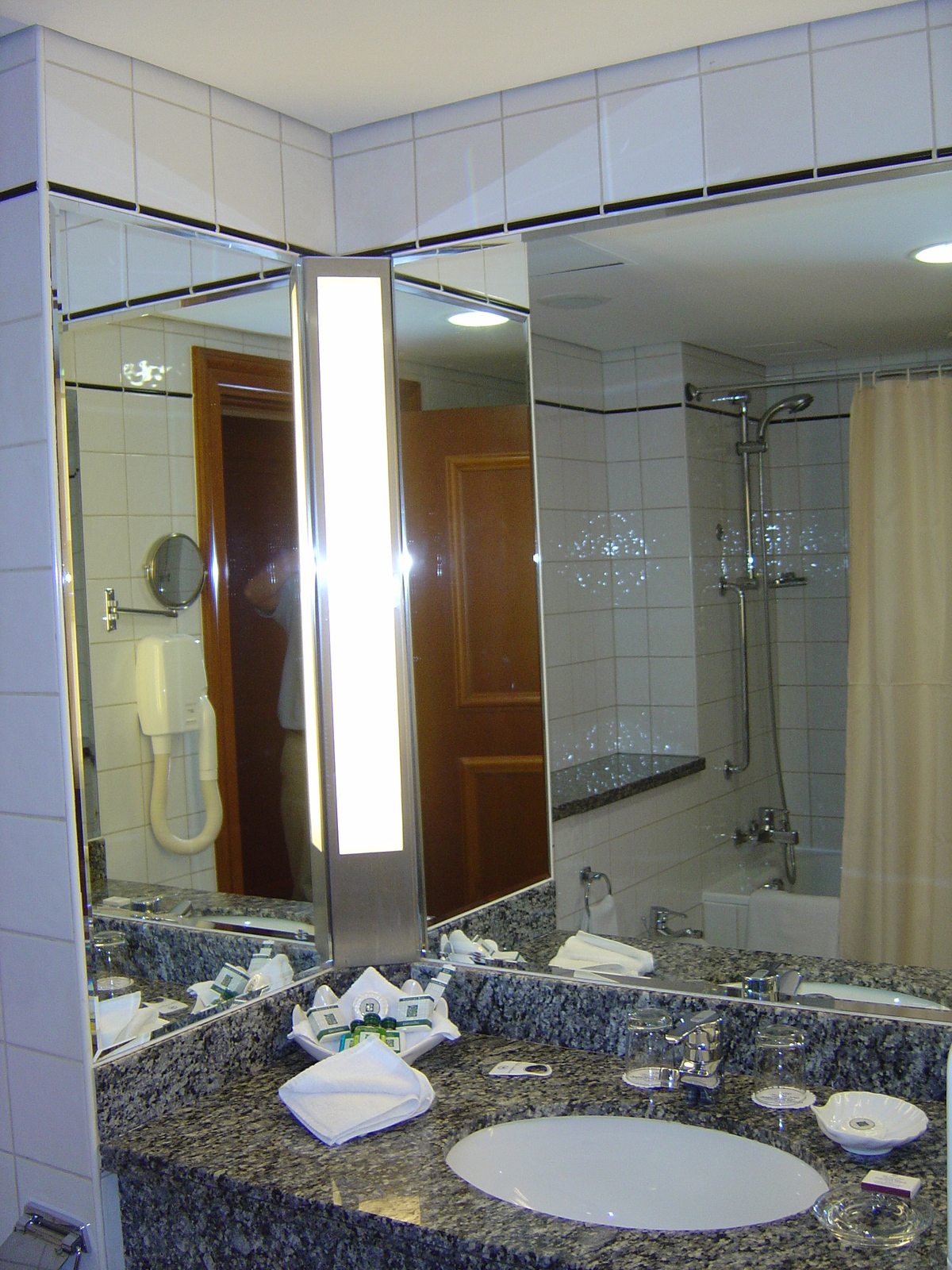 照片 阿联酋(United Arab Emirates) 迪拜(Dubai) 朱美拉海滩喜来登酒店(Sheraton Jumeirah Beach Hotel) 2005-09 2