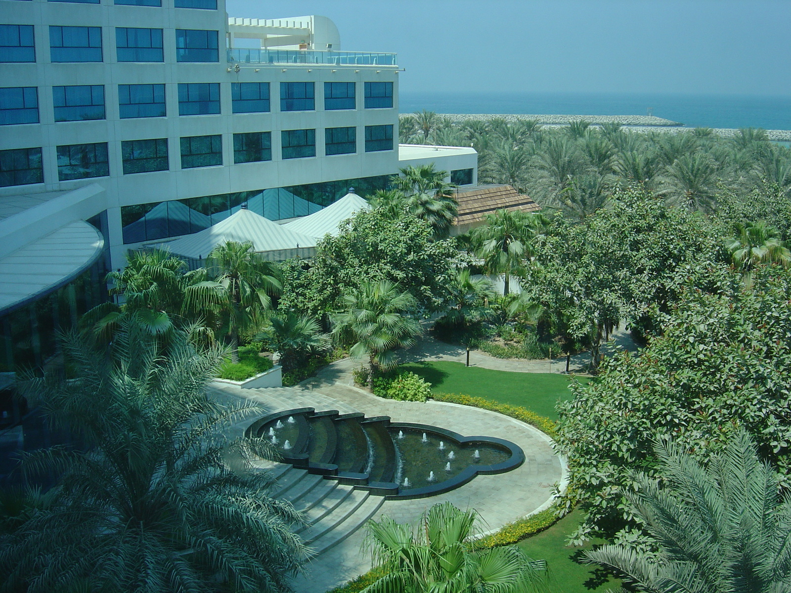 照片 阿联酋(United Arab Emirates) 迪拜(Dubai) 朱美拉海滩喜来登酒店(Sheraton Jumeirah Beach Hotel) 2005-09 1
