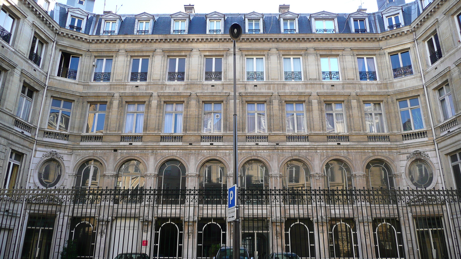 照片 法国(France) 巴黎(Paris) 星形广场和凯旋门(Etoile and Arc de Triomphe) 2007-05 162