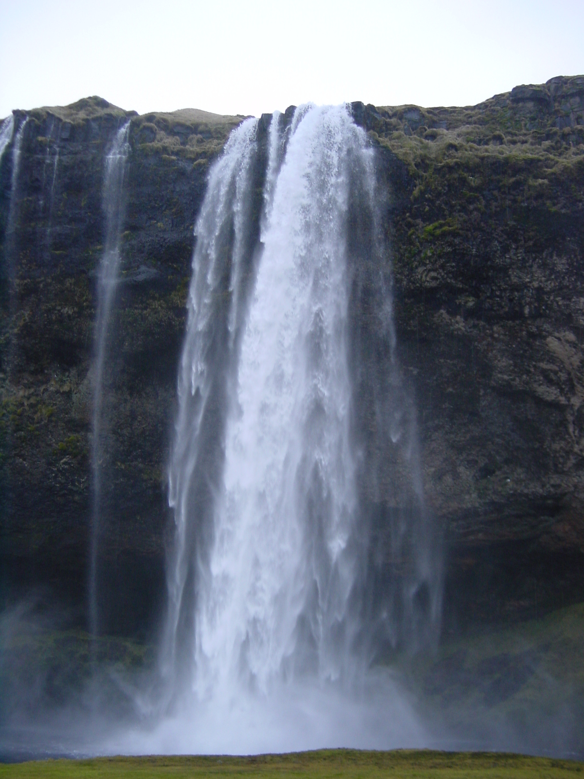照片 冰岛(Iceland) 塞里雅兰瀑布(Seljarlandsfoss) 2003-03 7