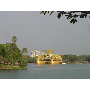 照片 缅甸(Myanmar) 仰光(Yangon) 甘达基宫殿酒店(Kandawgyi Palace Hotel) 2005-01 10