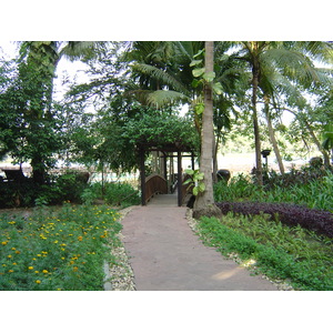 照片 缅甸(Myanmar) 仰光(Yangon) 甘达基宫殿酒店(Kandawgyi Palace Hotel) 2005-01 12