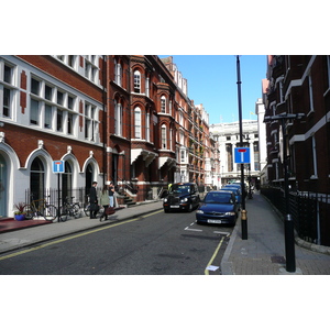 照片 英国(United Kingdom) 伦敦(London) 布朗哈特花园(Brown Hart Gardens) 2007-09 0