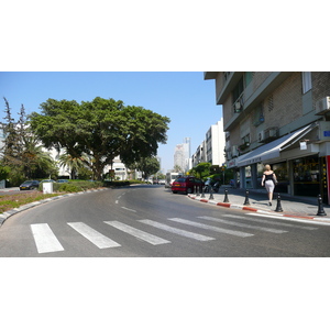 照片 以色列(Israel) 特拉维夫(Tel Aviv) 国家广场(Kikar Hamedina) 2007-06 6