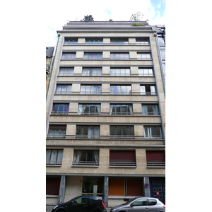 照片 法国(France) 巴黎(Paris) 第十七区(17th Arrondissement) 茹弗鲁瓦·达邦街(Rue Jouffroy d'Abbans) 2007-05 37