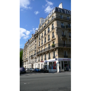 照片 法国(France) 巴黎(Paris) 第十七区(17th Arrondissement) 茹弗鲁瓦·达邦街(Rue Jouffroy d'Abbans) 2007-05 5