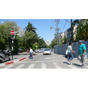 照片 以色列(Israel) 特拉维夫(Tel Aviv) 伊本·加比罗尔街(Ibn Gvirol Street) 2007-06 50
