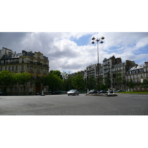 照片 法国(France) 巴黎(Paris) 第十七区(17th Arrondissement) 瓦格拉姆广场(Place Wagram) 2007-05 17