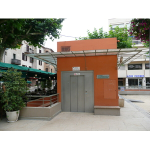 照片 法国(France) 旺斯(Vence) 大花园广场(Place du Grand Jardin) 2007-07 20