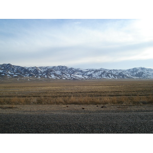 照片 哈萨克斯坦(Kazakhstan) 阿拉木图至恰伦峡谷公路(Almaty to Charyn Canyon road) 2007-03 123