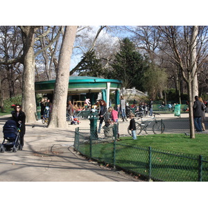 照片 法国(France) 巴黎(Paris) 蒙索公园(Monceau Garden) 2006-03 30