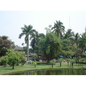 照片 泰国(Thailand) 清迈(Chiang Mai) 护城河内(Inside Canal) 布阿哈公园(Buak Had Park) 2006-04 16
