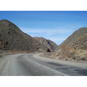 照片 哈萨克斯坦(Kazakhstan) 阿拉木图至恰伦峡谷公路(Almaty to Charyn Canyon road) 2007-03 7