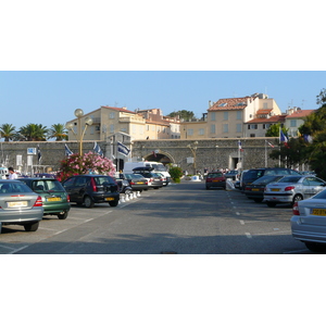 照片 法国(France) 昂蒂布(Antibes) 沃邦港(Port Vauban) 2007-07 55
