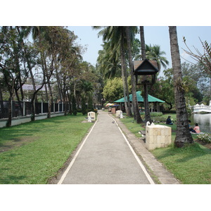 照片 泰国(Thailand) 清迈(Chiang Mai) 护城河内(Inside Canal) 布阿哈公园(Buak Had Park) 2006-04 7