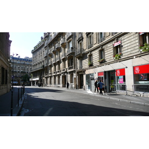 照片 法国(France) 巴黎(Paris) 第十七区(17th Arrondissement) 瓦格拉姆大街(Avenue de Wagram) 2007-05 15