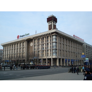 照片 乌克兰(Ukraine) 基辅(Kiev) 赫雷夏蒂克大街(Kreschatyk Street) 2007-03 37