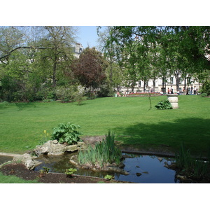 照片 法国(France) 巴黎(Paris) 巴蒂尼奥勒广场公园(Square des Batignolles) 2006-04 8