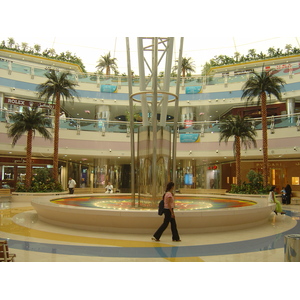 照片 阿联酋(United Arab Emirates) 阿布扎比(Abu Dhabi) 码头购物中心(Marina Mall) 2005-09 13
