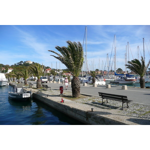 照片 法国(France) 波克罗勒岛(Porquerolles Island) 波克罗勒港(Porquerolles harbour) 2008-05 27