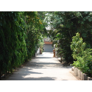 照片 泰国(Thailand) 清迈(Chiang Mai) 护城河内(Inside Canal) 契迪龙寺(Wat Chediluang Varaviharn temple) 2006-04 9