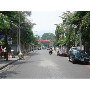 照片 泰国(Thailand) 清迈(Chiang Mai) 护城河内(Inside Canal) 拉查丹嫩路（步行街）(Rad Cha Dom Nurn (Walking Street)) 2006-04 6