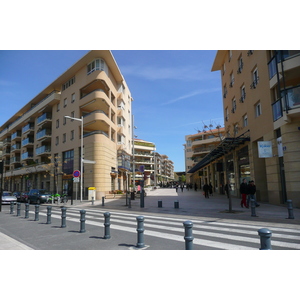 照片 法国(France) 普罗旺斯地区艾克斯(Aix en Provence) 艾克斯西区(Aix West) 2008-04 11