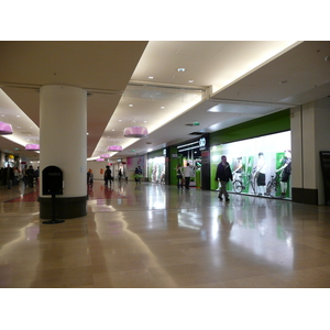 照片 法国(France) 巴黎(Paris) 拉德芳斯(La Defense) 四季购物中心(Les Quatre Temps) 2007-05 11