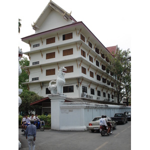 照片 泰国(Thailand) 清迈(Chiang Mai) 护城河内(Inside Canal) 帕辛寺(Wat Phra Sing temple) 2006-04 13