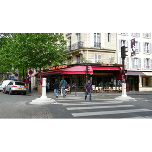 照片 法国(France) 巴黎(Paris) 第十七区(17th Arrondissement) 佩雷尔广场(Place Pereire) 2007-05 45