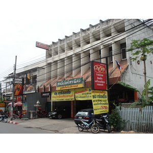 照片 泰国(Thailand) 清迈(Chiang Mai) 护城河内(Inside Canal) 三兰路(Sam Lan Road) 2006-04 7