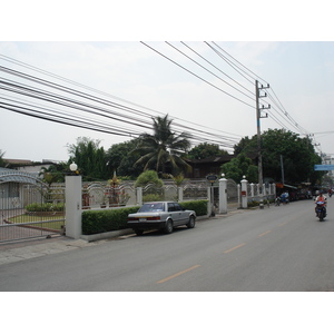 照片 泰国(Thailand) 清迈(Chiang Mai) 护城河内(Inside Canal) 三兰路(Sam Lan Road) 2006-04 19