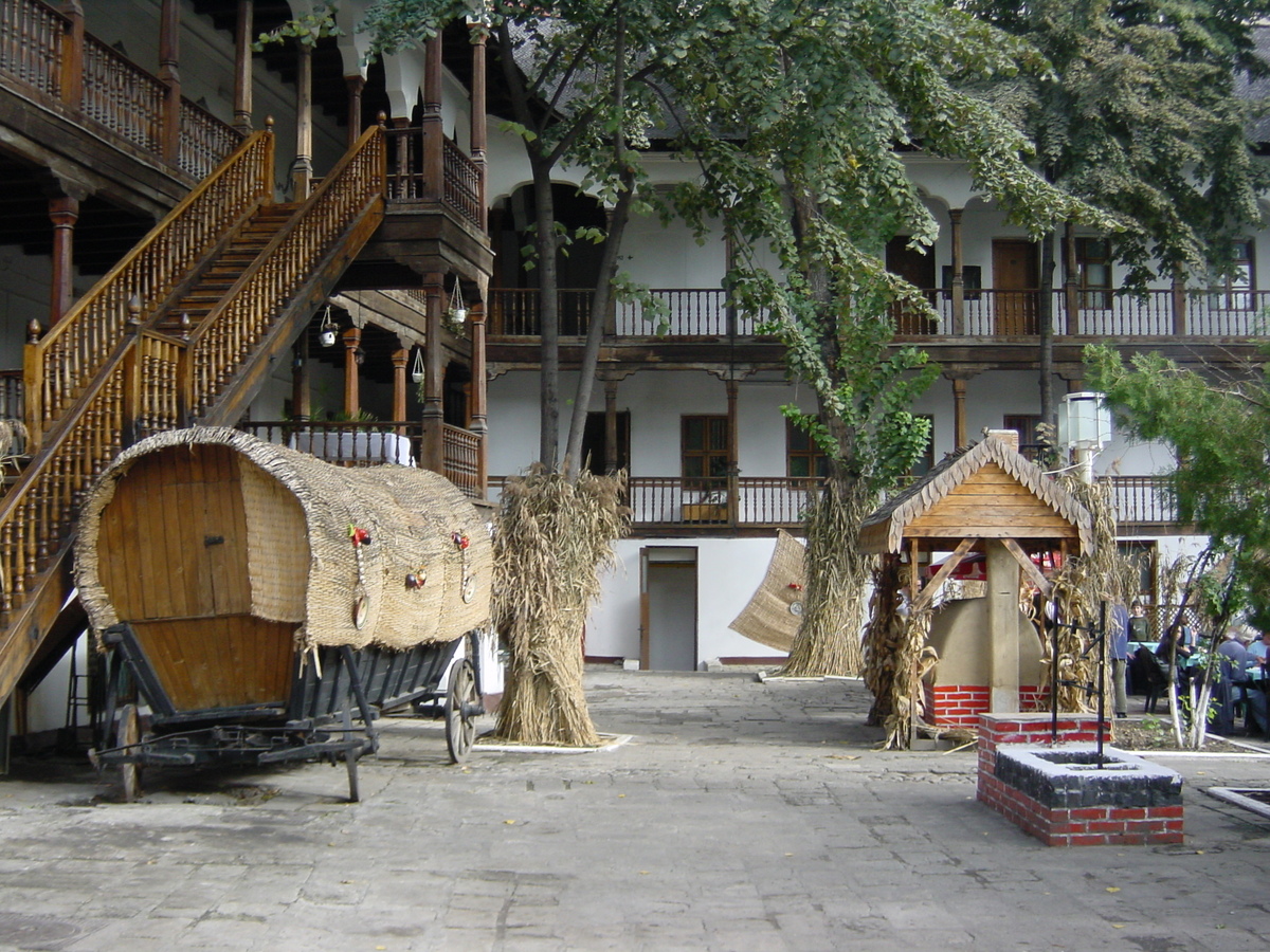 照片 罗马尼亚(Romania) 布加勒斯特(Bucharest) 2003-10 7