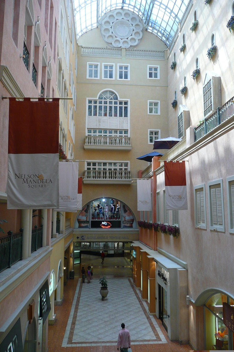 照片 南非(South Africa) 约翰内斯堡(Johannesburg) 纳尔逊·曼德拉购物中心(Nelson Mandela Mall) 2008-09 10