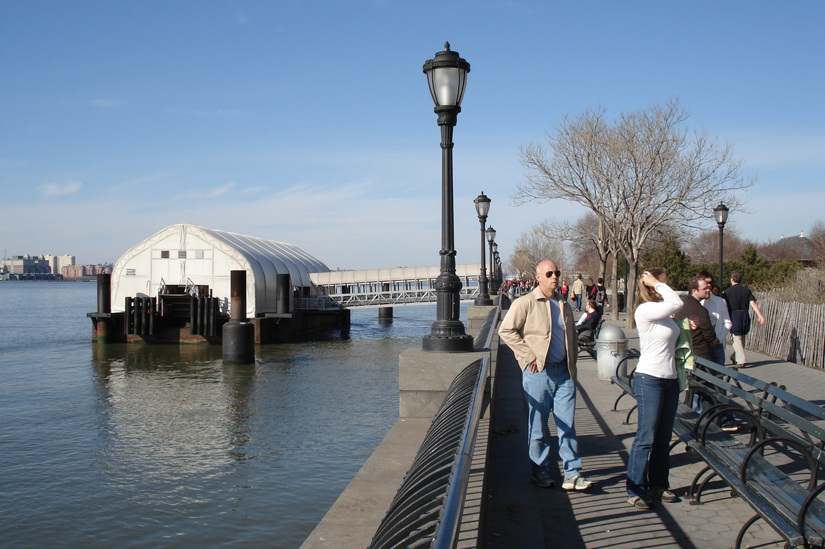 照片 美国(United States) 纽约(New York) 炮台公园(Battery Park) 2006-03 65