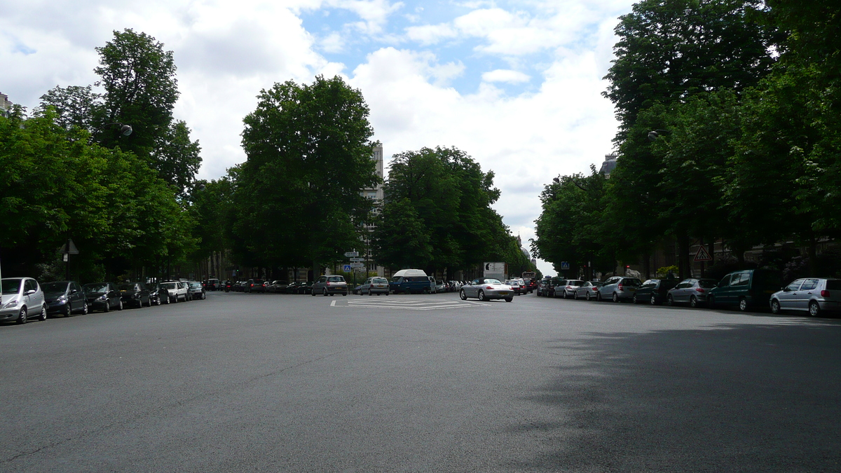 照片 法国(France) 巴黎(Paris) 第十七区(17th Arrondissement) 马勒泽布广场(Place Malesherbes) 2007-05 6