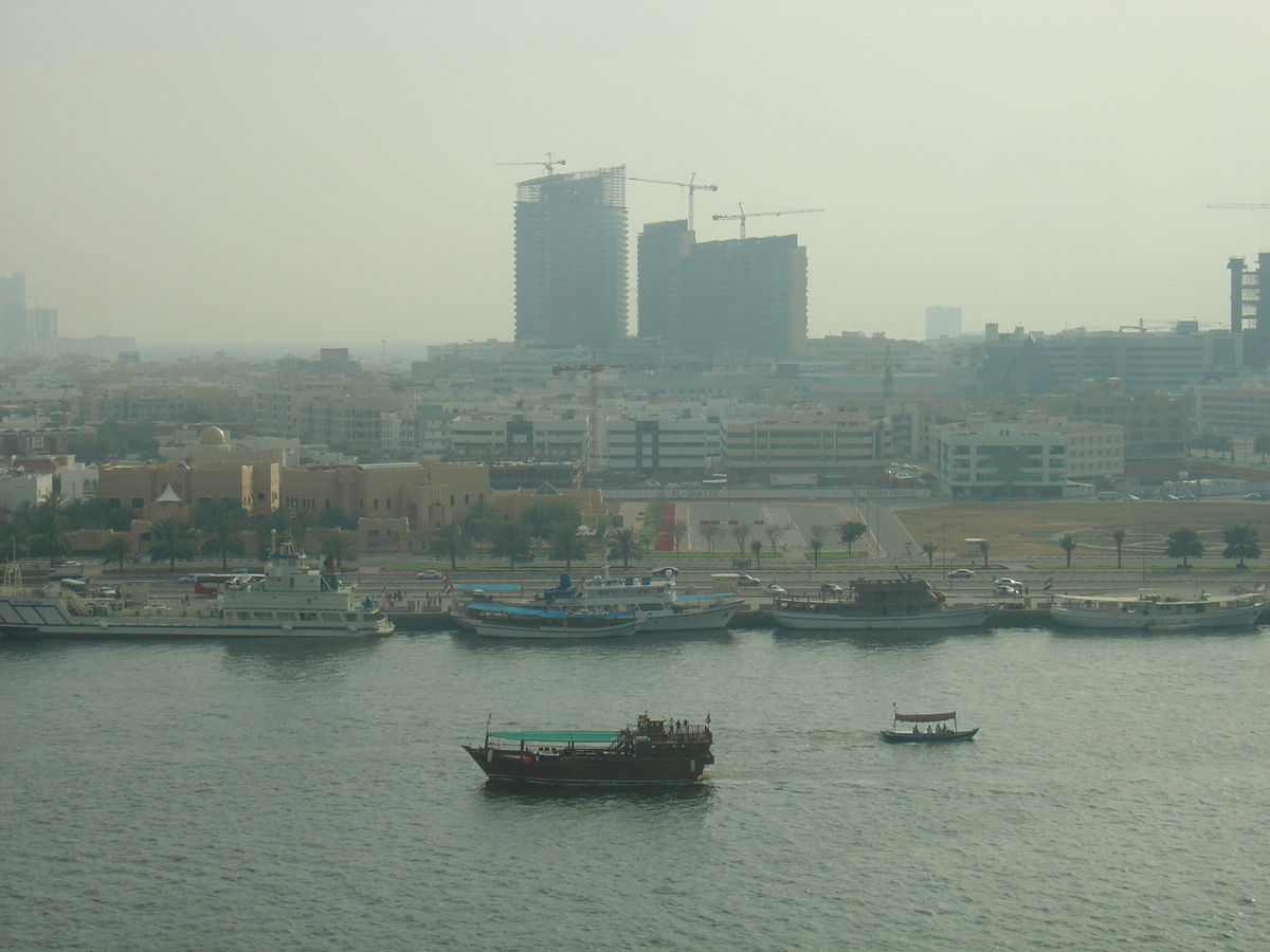 照片 阿联酋(United Arab Emirates) 迪拜(Dubai) 迪拜河喜来登酒店(Sheraton Dubai Creek Hotel) 2005-03 29