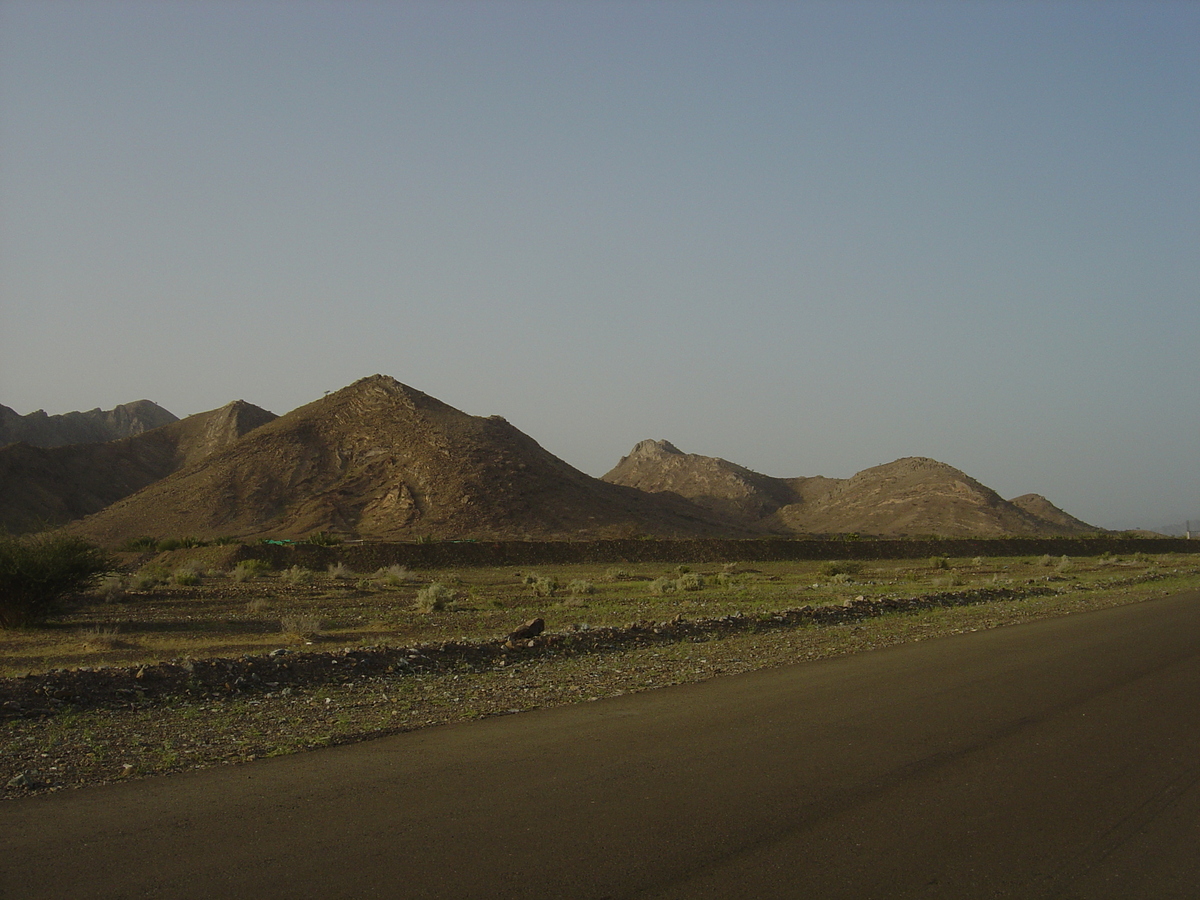 照片 阿曼(Oman) 布赖米至马哈达公路(Buraimi to Mahada road) 2005-03 29