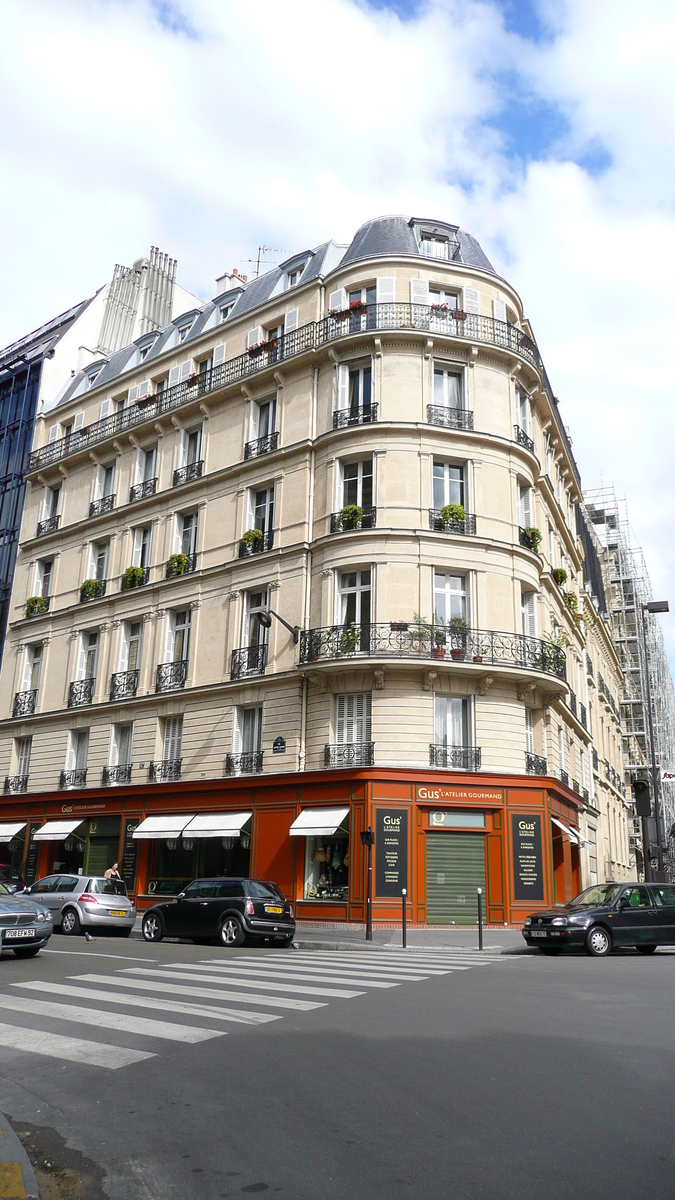 照片 法国(France) 巴黎(Paris) 第十七区(17th Arrondissement) 茹弗鲁瓦·达邦街(Rue Jouffroy d'Abbans) 2007-05 10