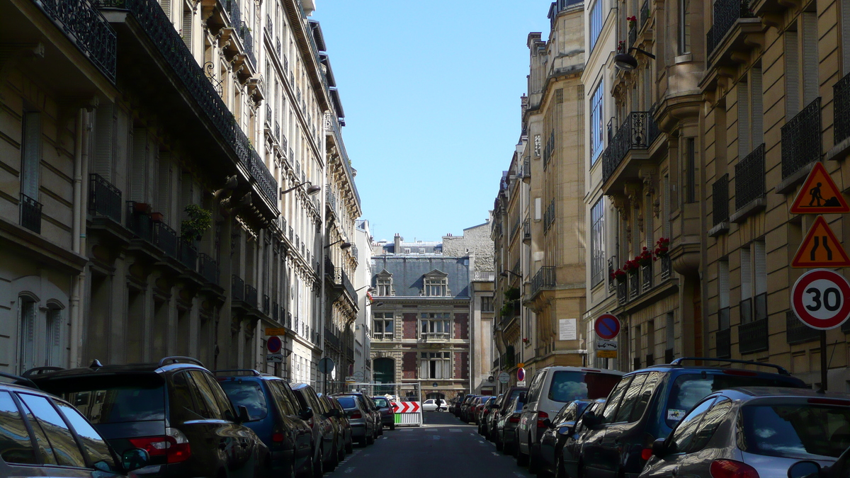 照片 法国(France) 巴黎(Paris) 第十七区(17th Arrondissement) 茹弗鲁瓦·达邦街(Rue Jouffroy d'Abbans) 2007-05 4