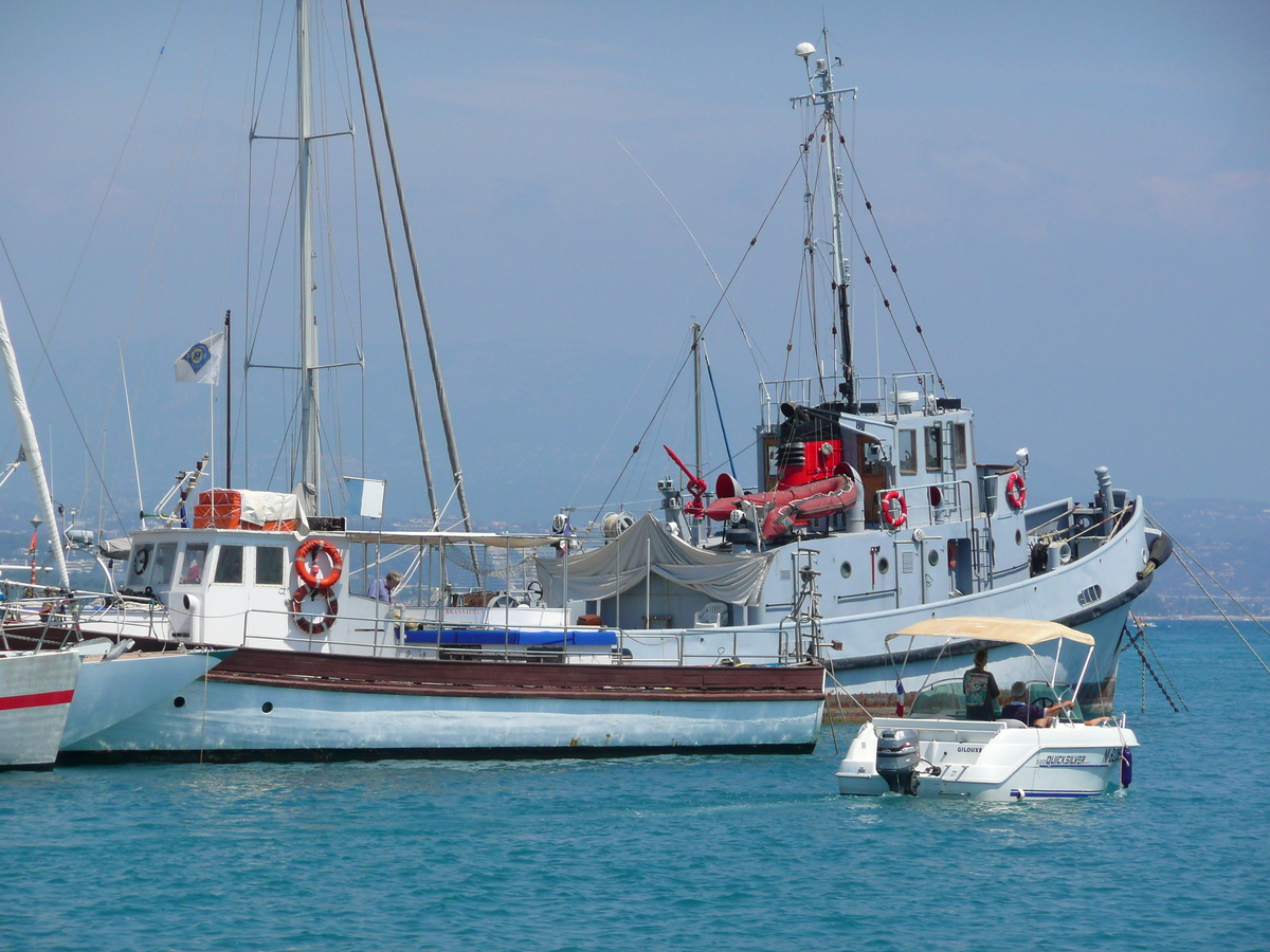 照片 法国(France) 昂蒂布(Antibes) 沃邦港(Port Vauban) 2007-07 44