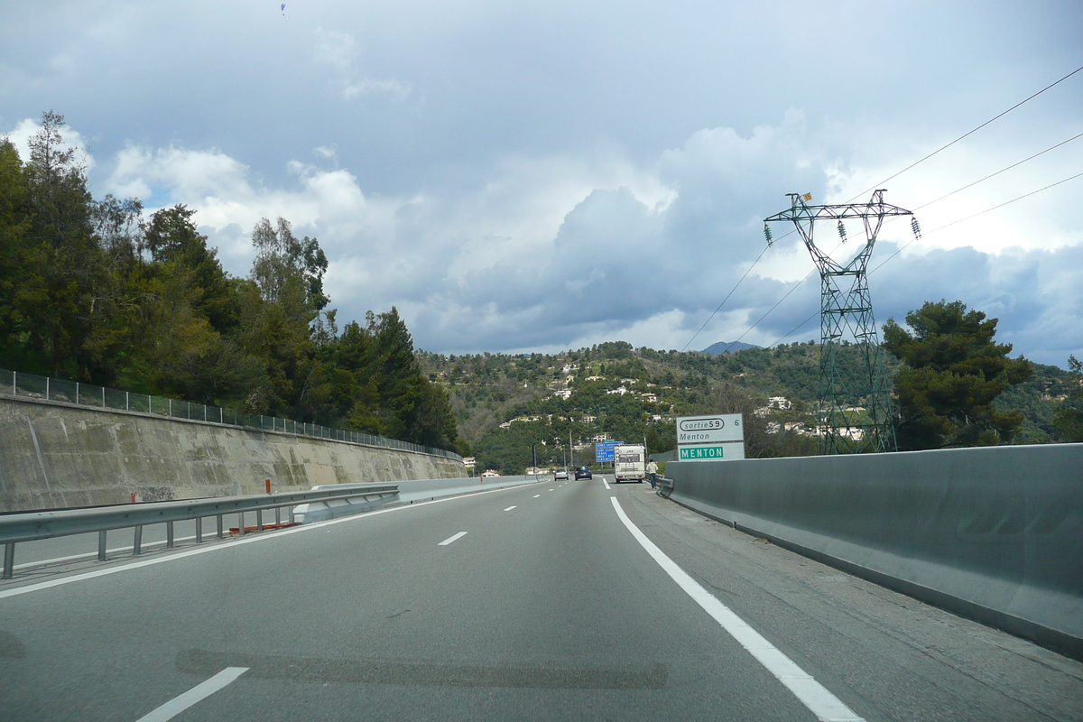照片 法国(France) 蔚蓝海岸(French Riviera) 尼斯至芒通公路(Nice to Menton road) 2008-03 27