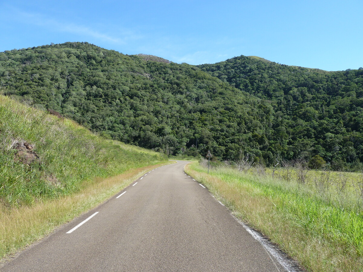 照片 新喀里多尼亚(New Caledonia) 通图塔至蒂奥公路(Tontouta to Thio road) 2010-05 5