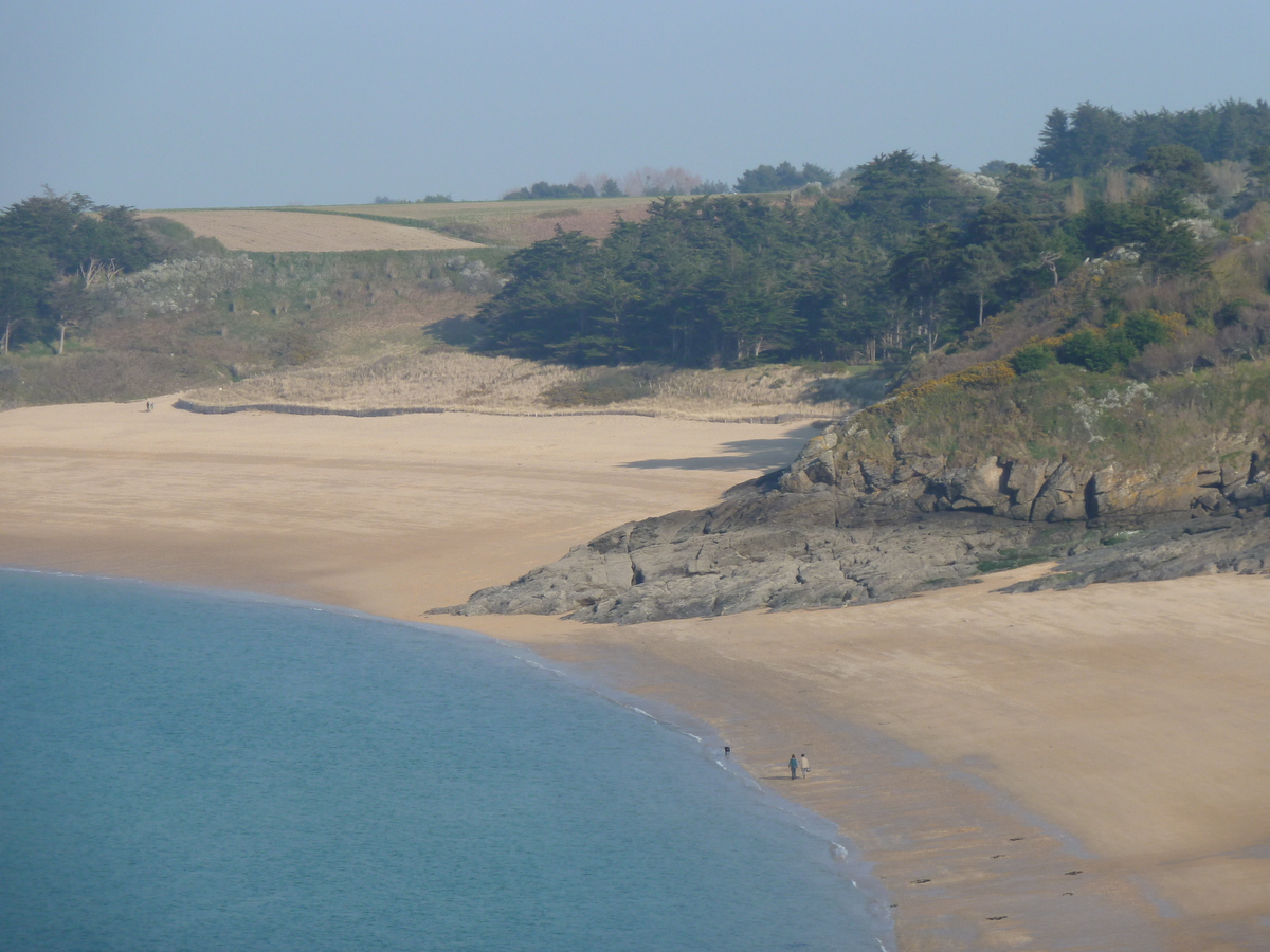 照片 法国(France) 圣库隆(St Coulomb) 2010-04 14