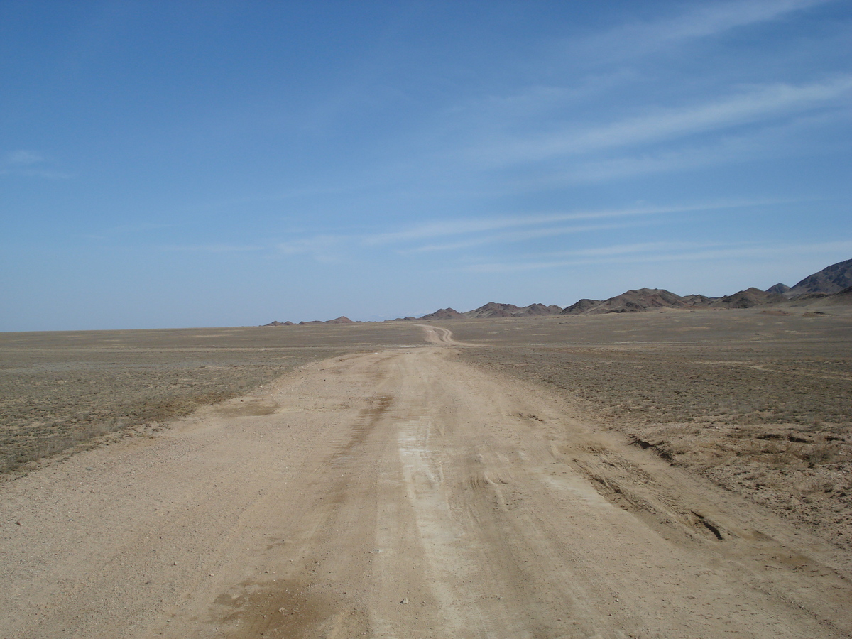 照片 哈萨克斯坦(Kazakhstan) 阿拉木图至恰伦峡谷公路(Almaty to Charyn Canyon road) 2007-03 170