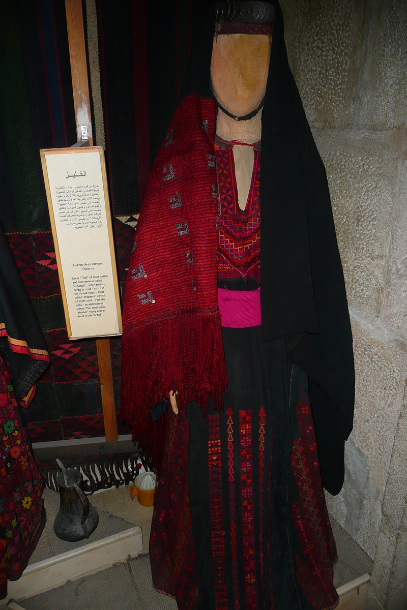 照片 约旦(Jordan) 安曼(Amman) 罗马剧场(Roman Theater) 约旦民间传统博物馆(Jordan Museum of Popular tradition) 2007-12 17