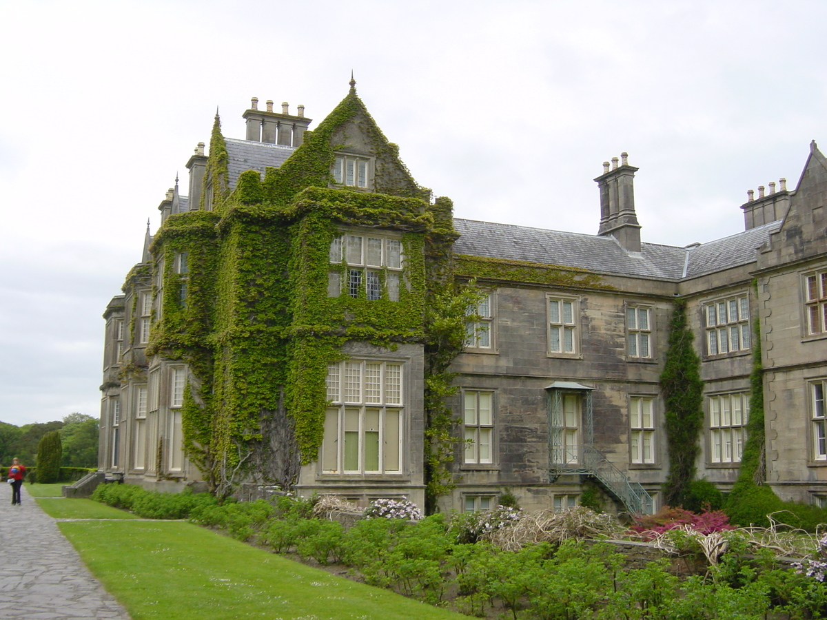 照片 爱尔兰(Ireland) 凯里郡(Kerry) 基拉尼国家公园(Killarney National Park) 马克罗斯庄园(Muckross House) 2004-05 14