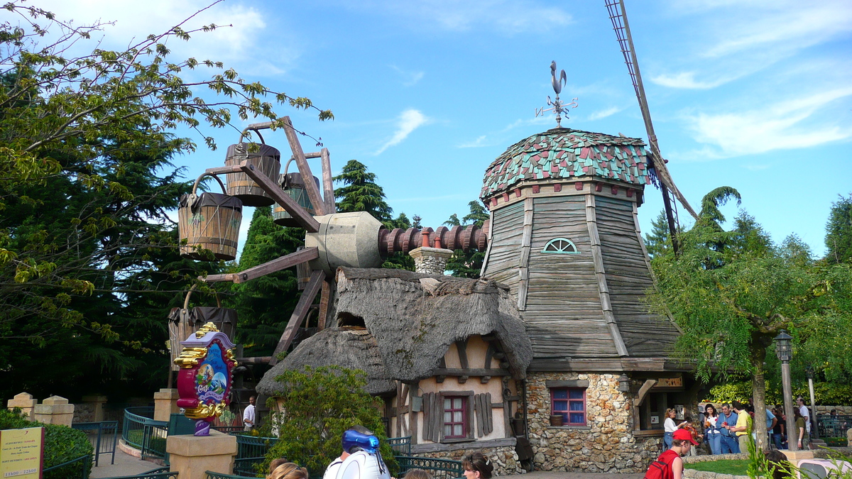 照片 法国(France) 巴黎迪士尼乐园(Disneyland Paris) 爱丽丝迷宫(Alice Labyrinth) 2007-07 22